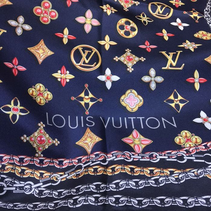 Louis Vuitton Scarf LVS00119